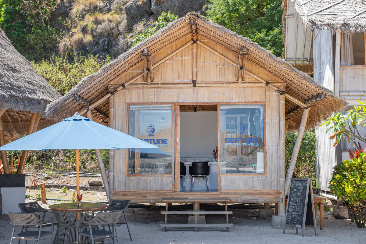 The Komodo Resort dive center on the beach