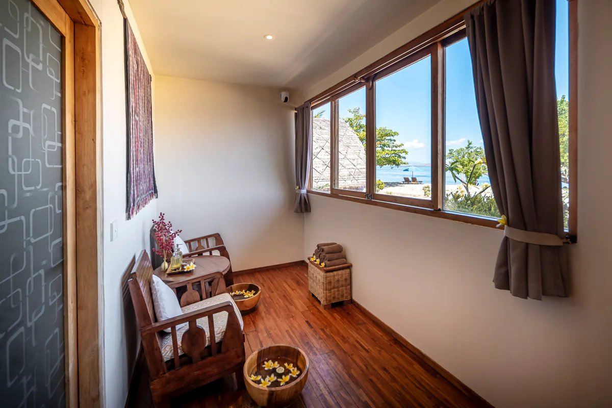 Reflexology room with sea view at Sebayur Spa, Komodo Resort