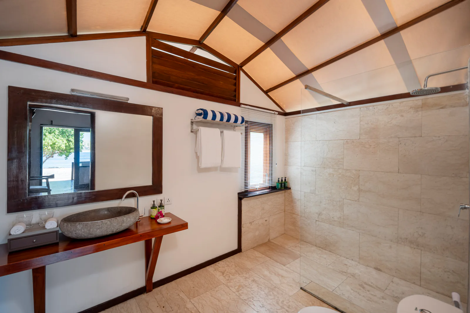 Ocean View Bungalow 4