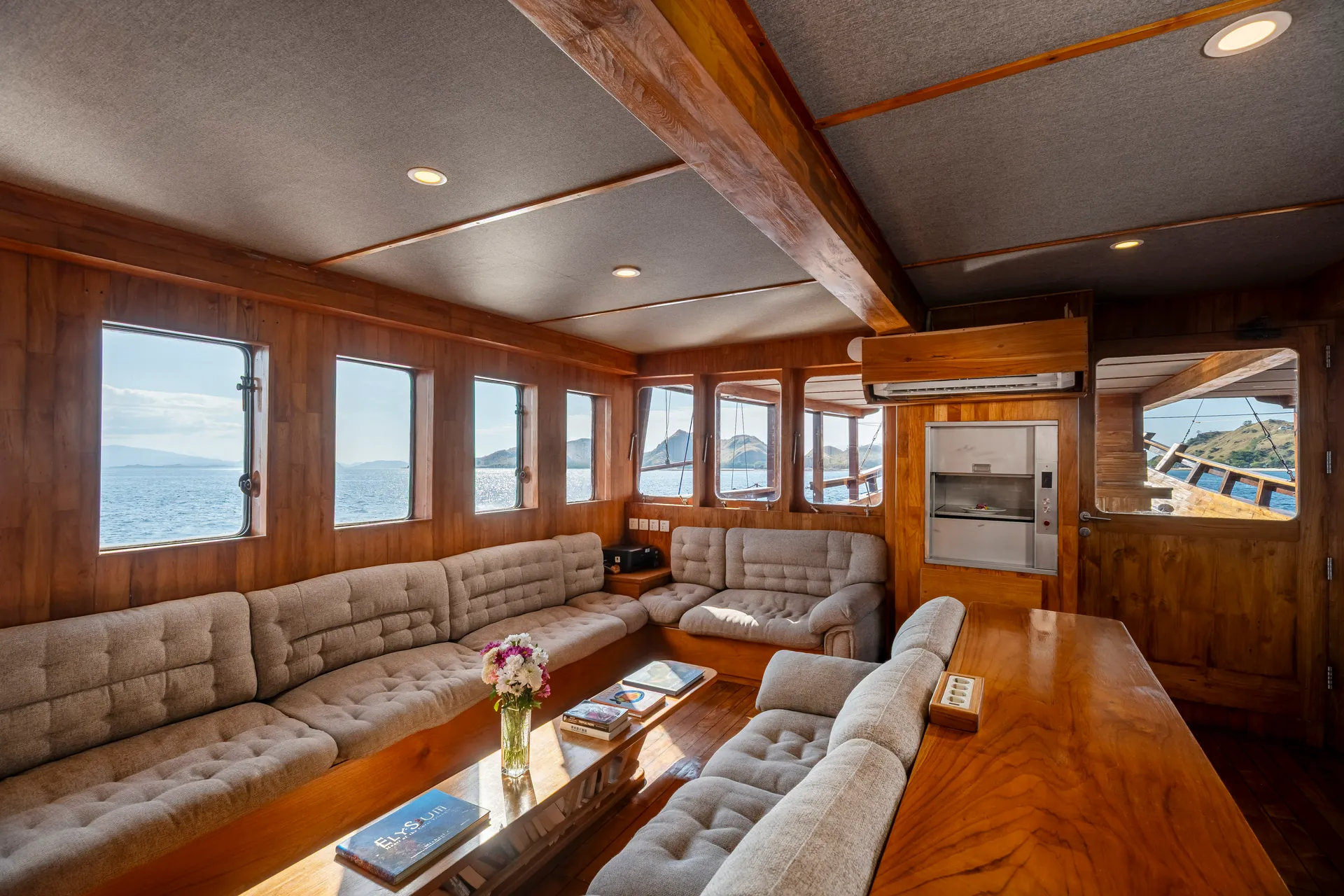 Comfortable lounge area on the Komodo liveaboard